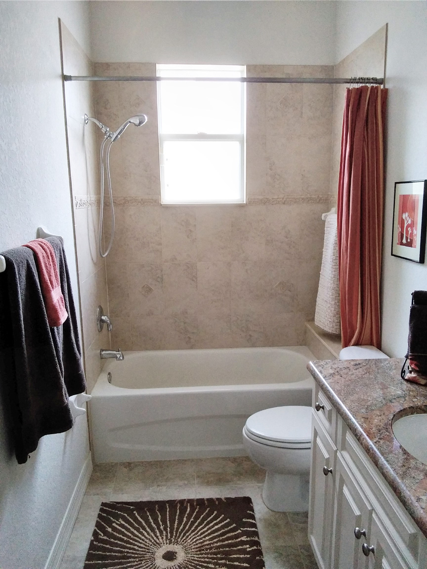 Guest Bathroom 2 - Tub and Shower Combo